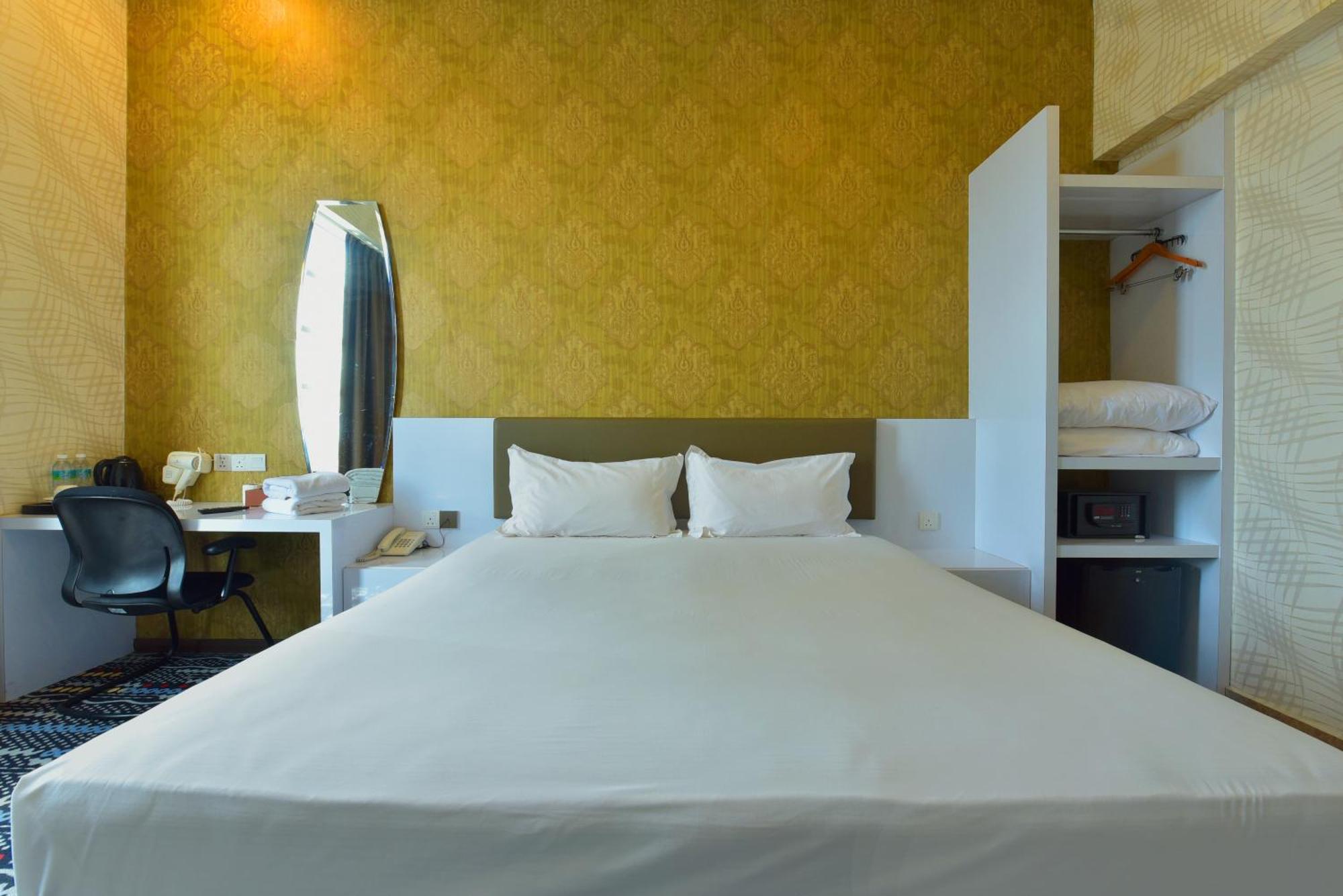 Holmes Johor Jaya Hotel