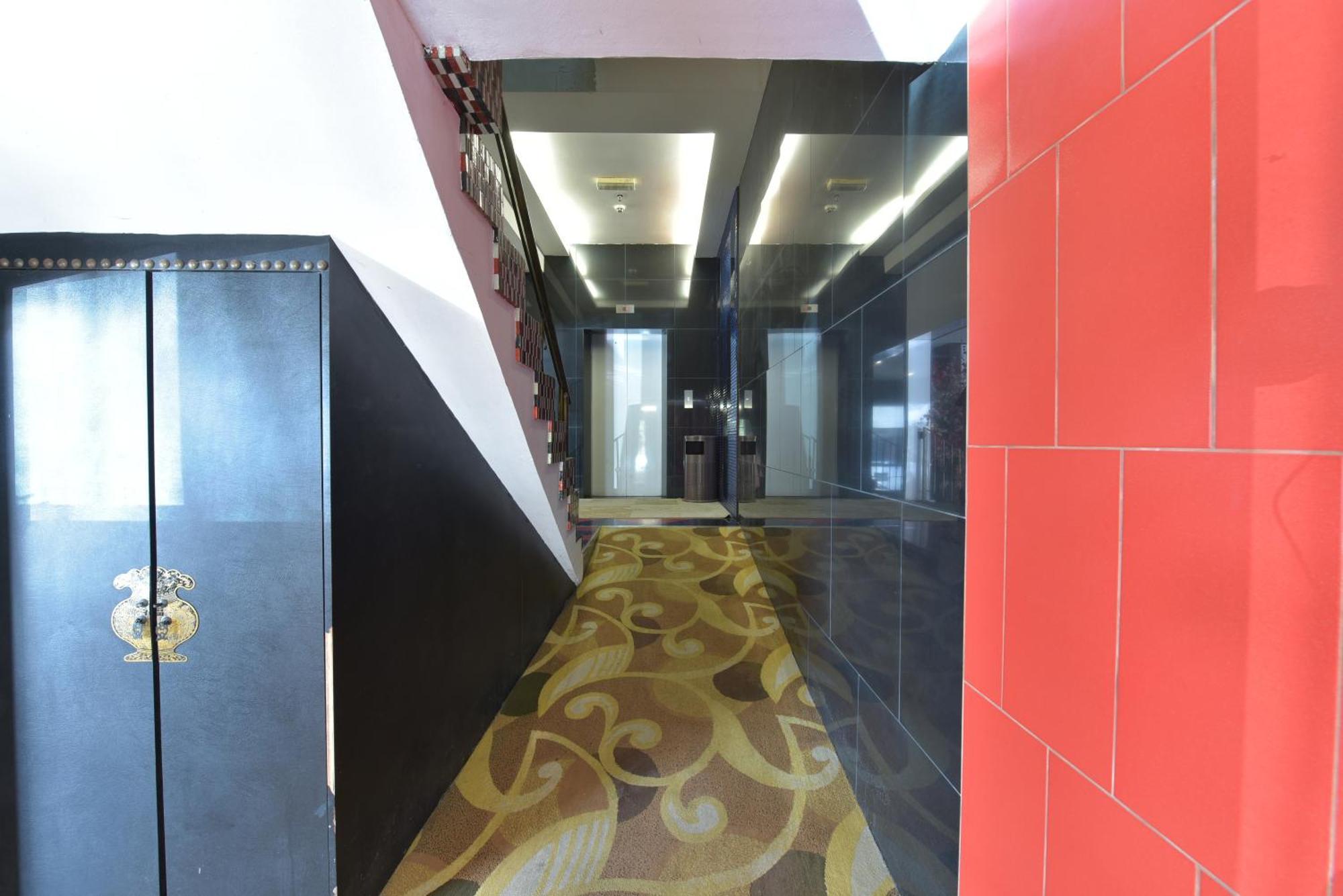 Holmes Johor Jaya Johor Bahru