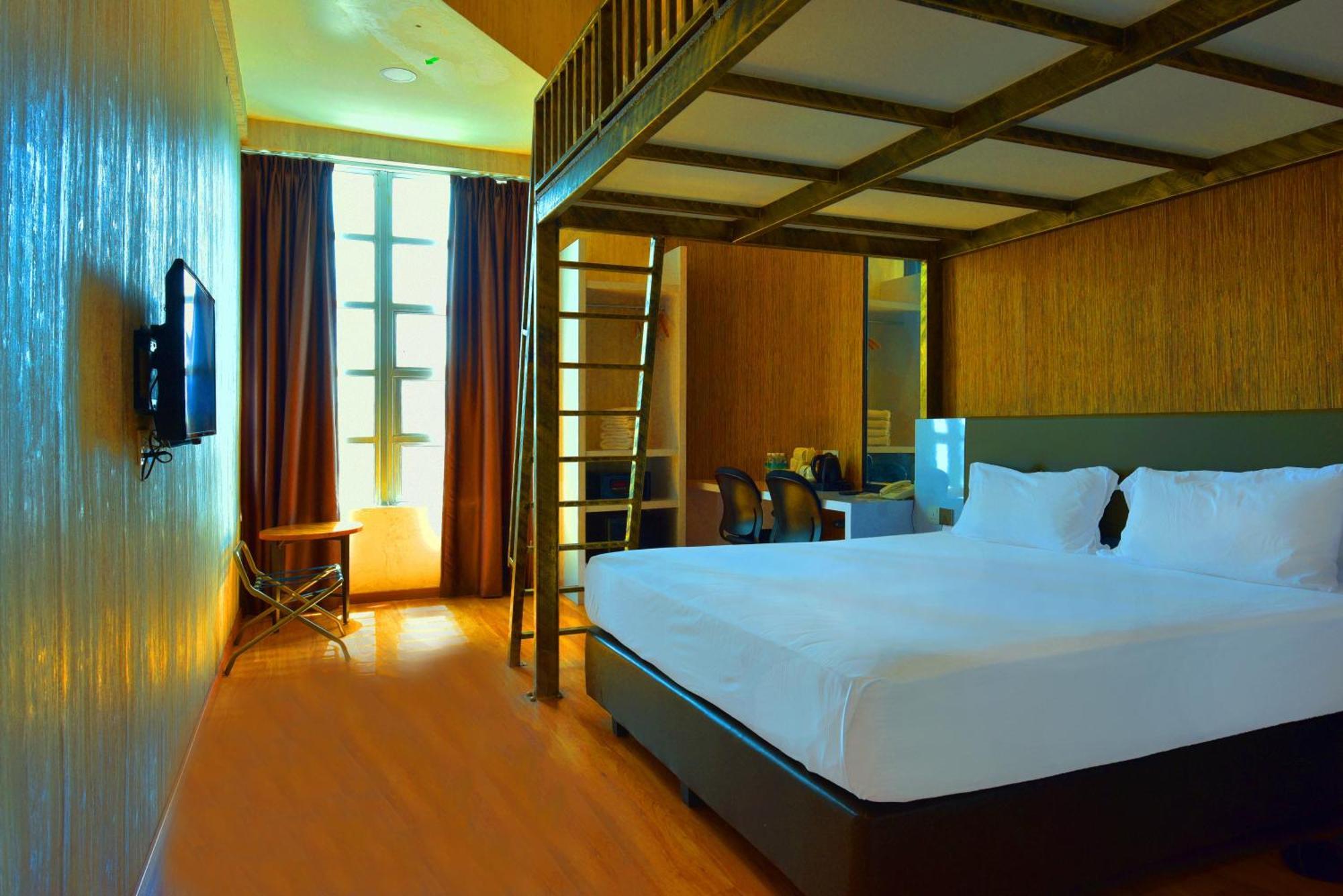 Townhouse Oak Holmes Johor Jaya Johor Bahru