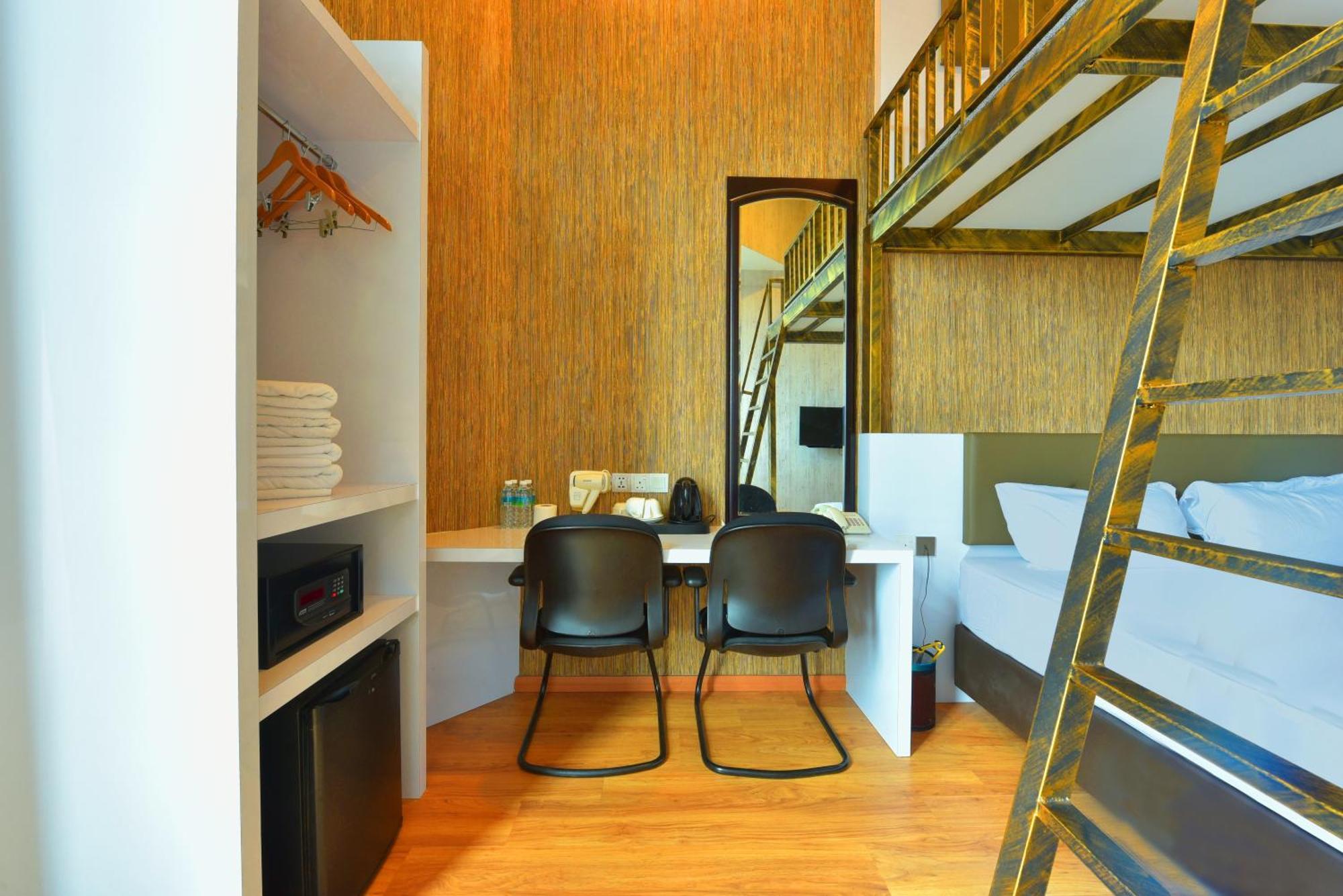 Hotel Townhouse Oak Holmes Johor Jaya