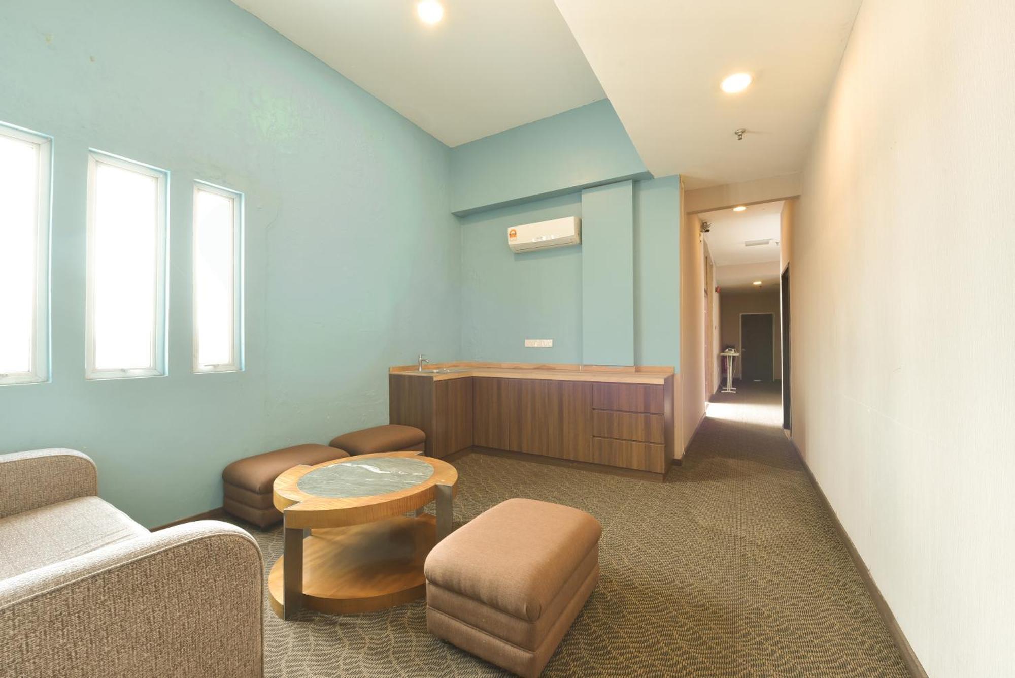Townhouse Oak Holmes Johor Jaya 4*